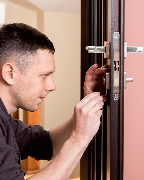 : Professional Locksmith For Commercial And Residential Locksmith Services in Fairfax, CA